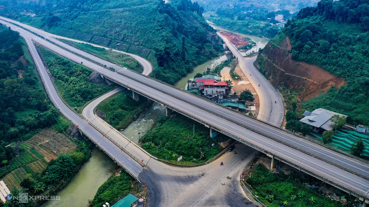 Gấp rút hoàn thiện tuyến đường nối Lào Cai – Sa Pa hơn 2.5000 tỷ đồng
