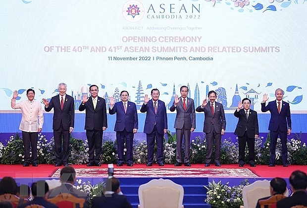 hoi nghi cap cao asean vi mot cong dong asean doan ket va tu cuong