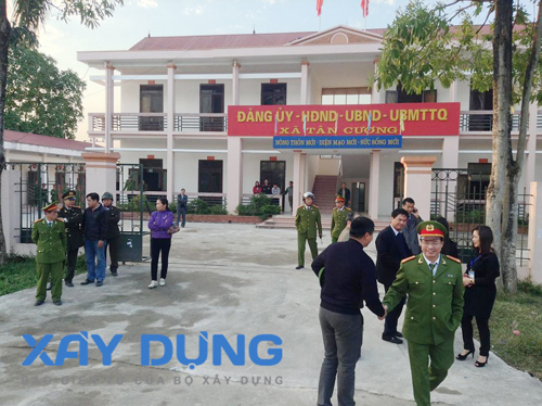 Thái Nguyên: Trụ sở xã Tân Cương đã được “giải phóng’ khỏi rác!