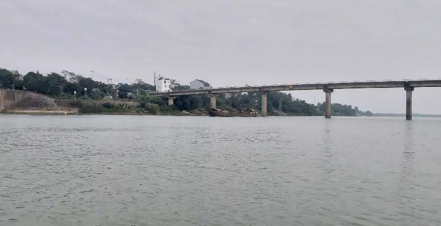 Nghệ An: Kết quả mẫu nước sông Lam không phát hiện nhiễm dầu mỡ