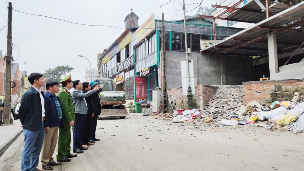 Vĩnh Phúc: Thị trấn Tam Đảo hỗ trợ người dân tự tháo dỡ công trình vi phạm