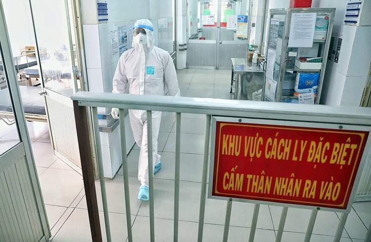 Thủ tướng Phạm Minh Chính ra công điện ứng phó dịch bệnh hiệu quả hơn với biến chủng mới Omicron