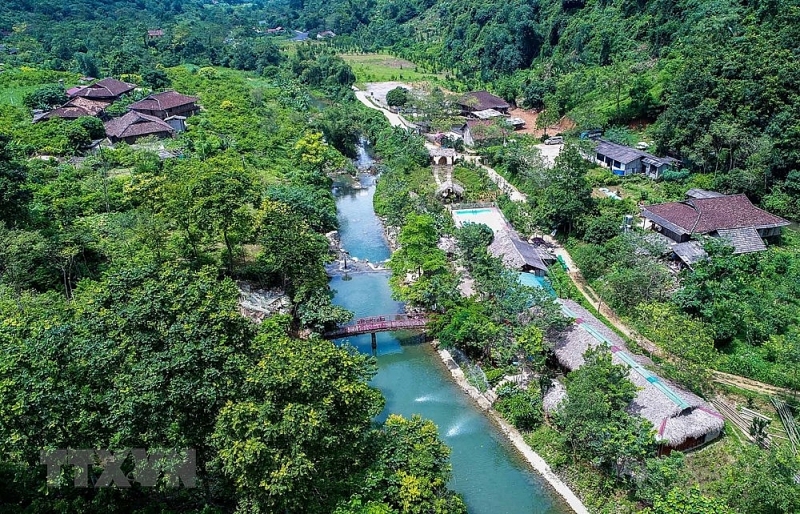 diem du lich cong dong hoan trung dep nhu tranh o lang son