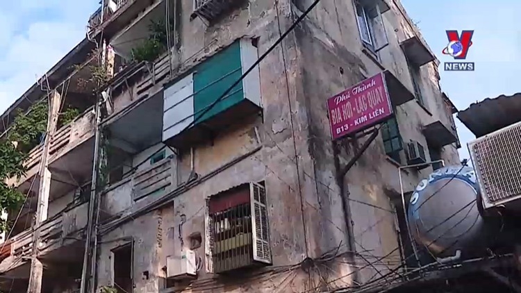 Hà Nội yêu cầu hoàn thành di dời dân ra khỏi chung cư cũ nguy hiểm