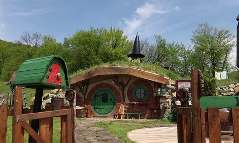 Ghé thăm làng Hobbit dành cho người tí hon ở châu Âu