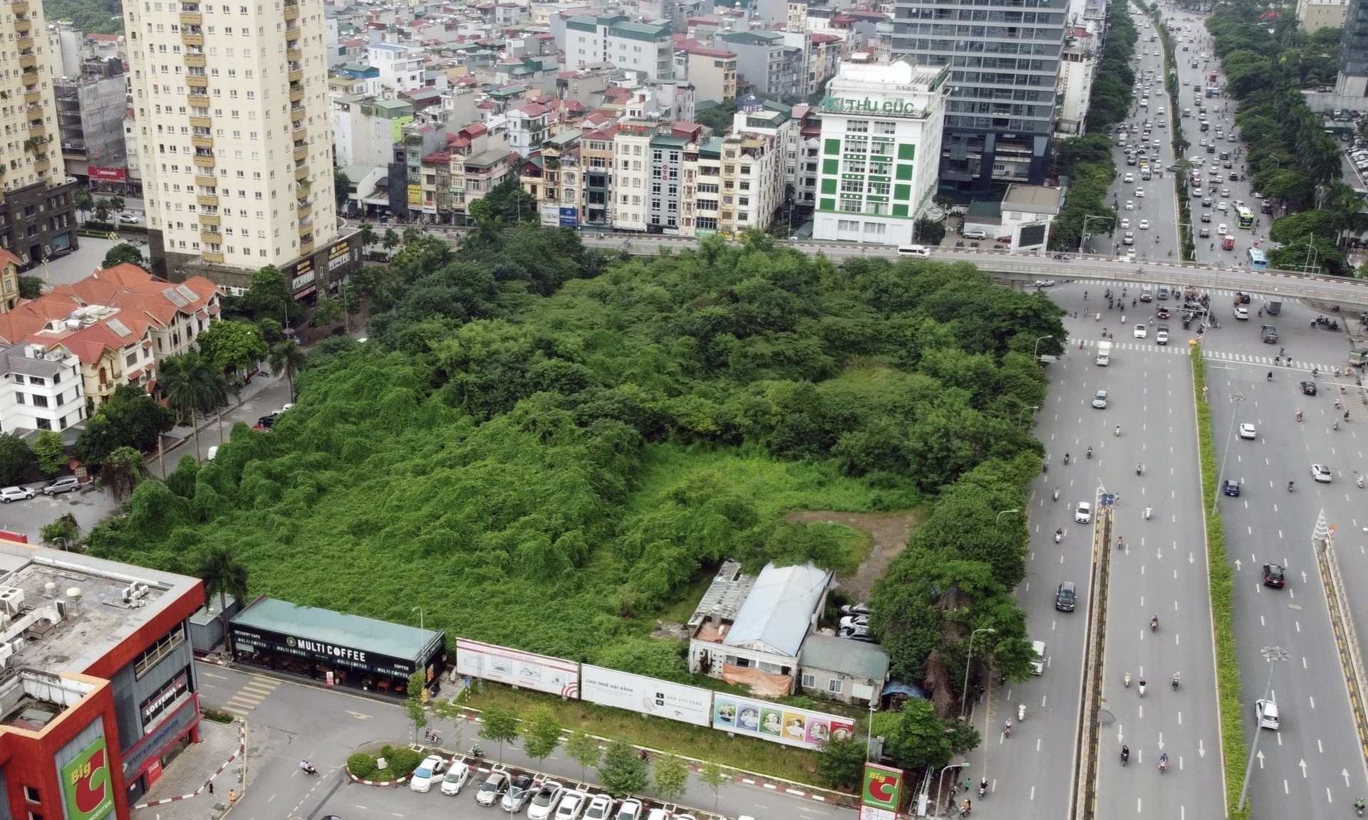 Điểm mặt những dự án "ôm đất vàng" giữa Thủ đô để hoang, cỏ mọc um tùm